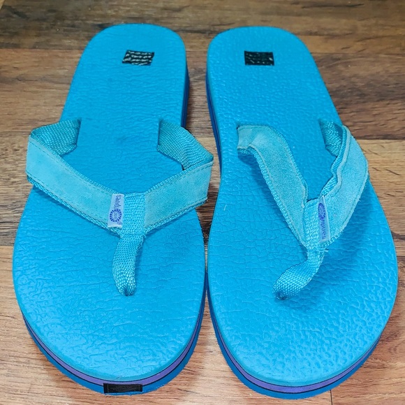 Sand And Sun Light Blue Mens Flip Flops 